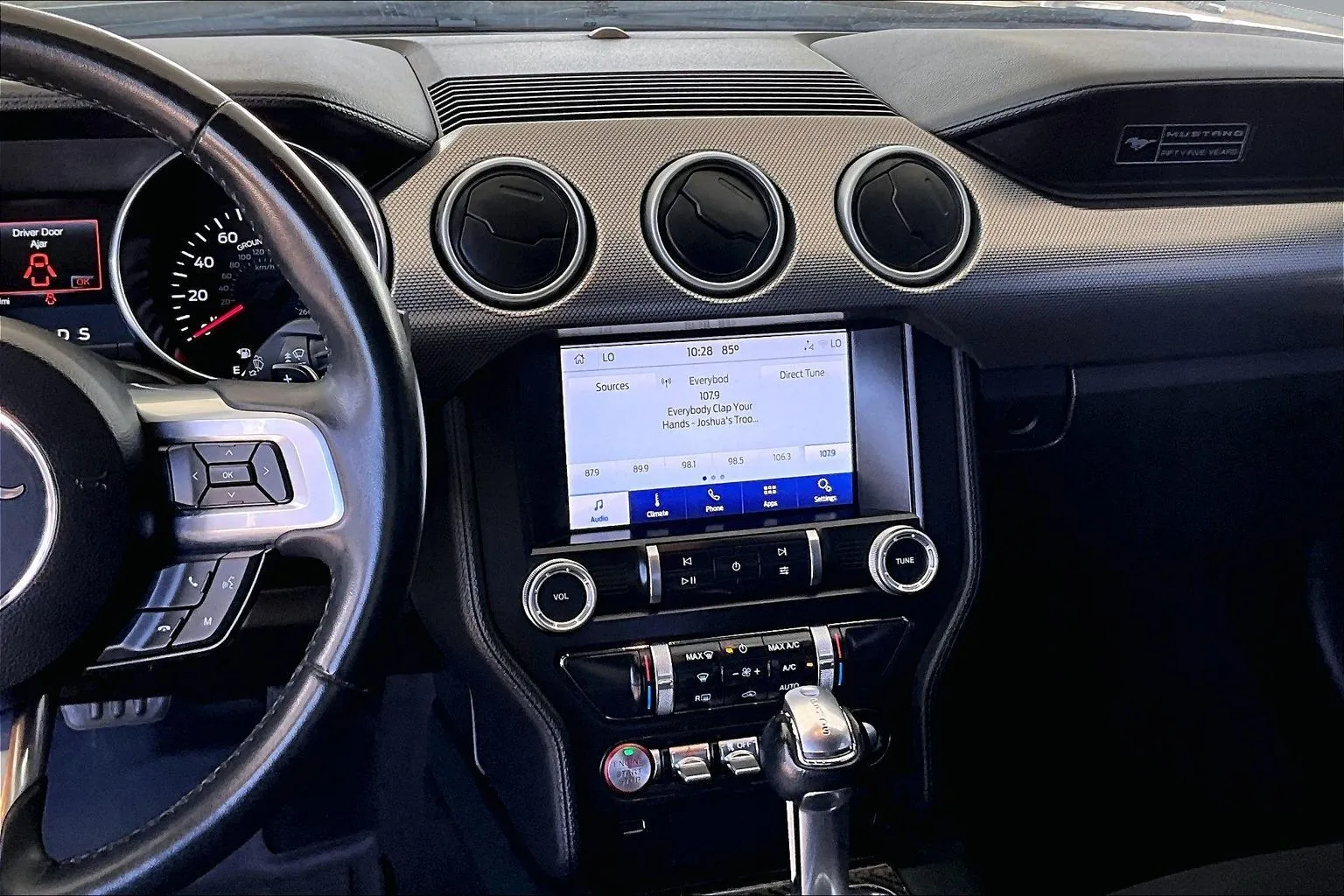 Ford Mustang photo 9