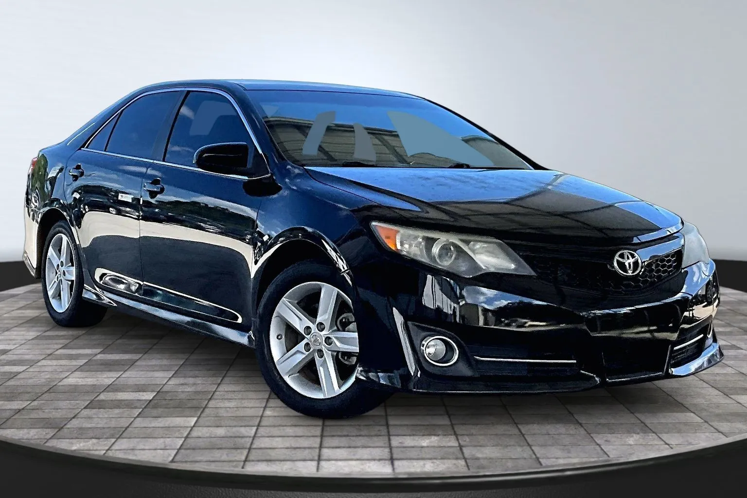 Toyota Camry photo 3