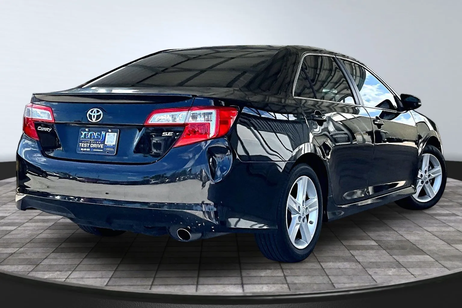 Toyota Camry photo 6