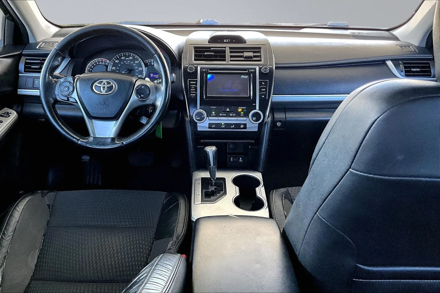 Toyota Camry photo 7