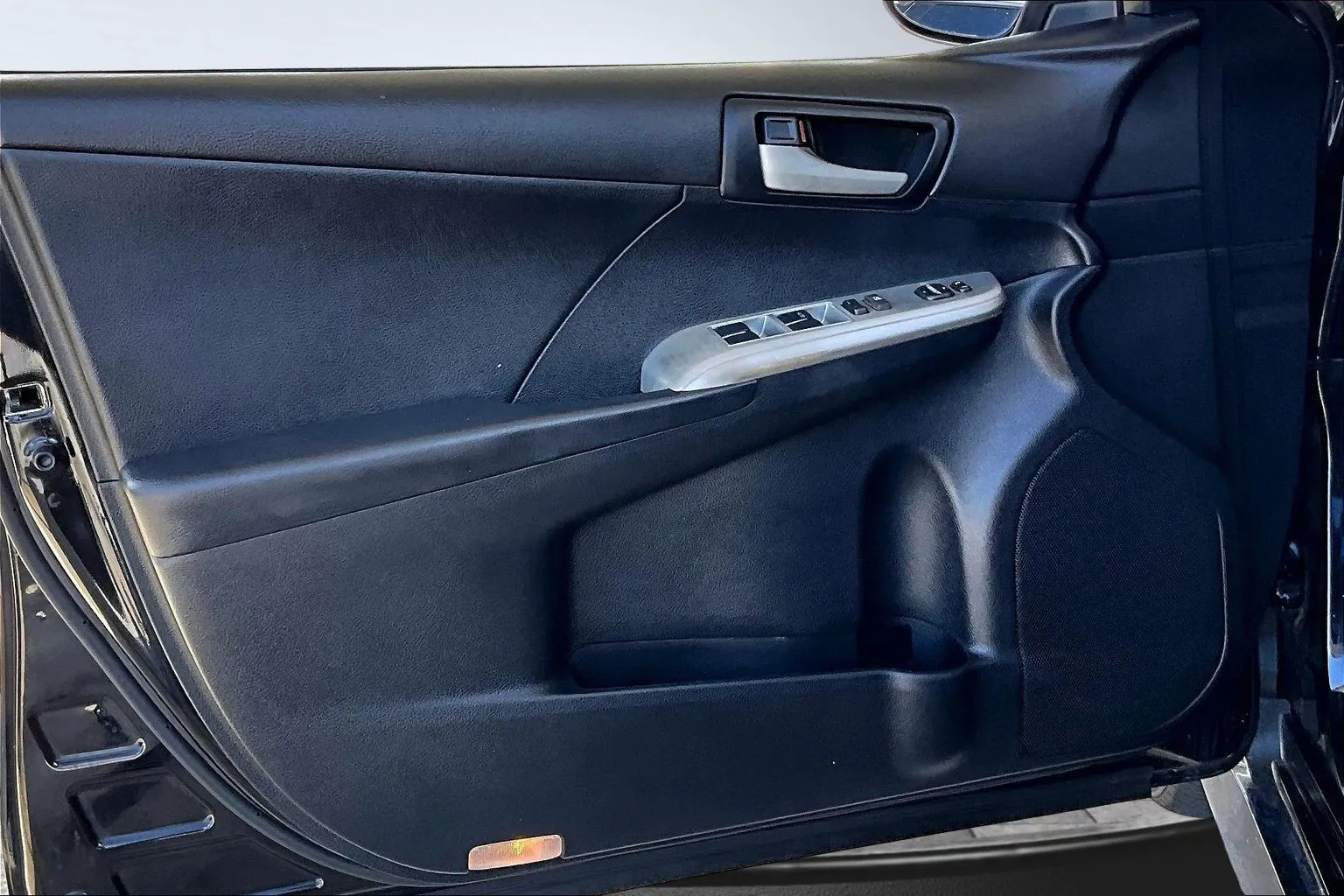 Toyota Camry photo 16