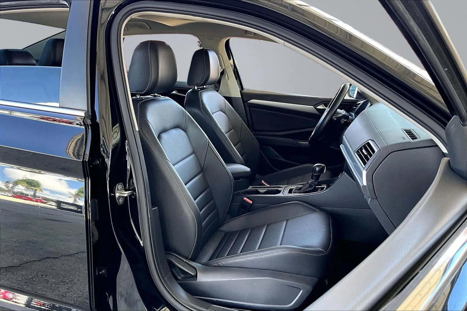 Volkswagen Jetta photo 25
