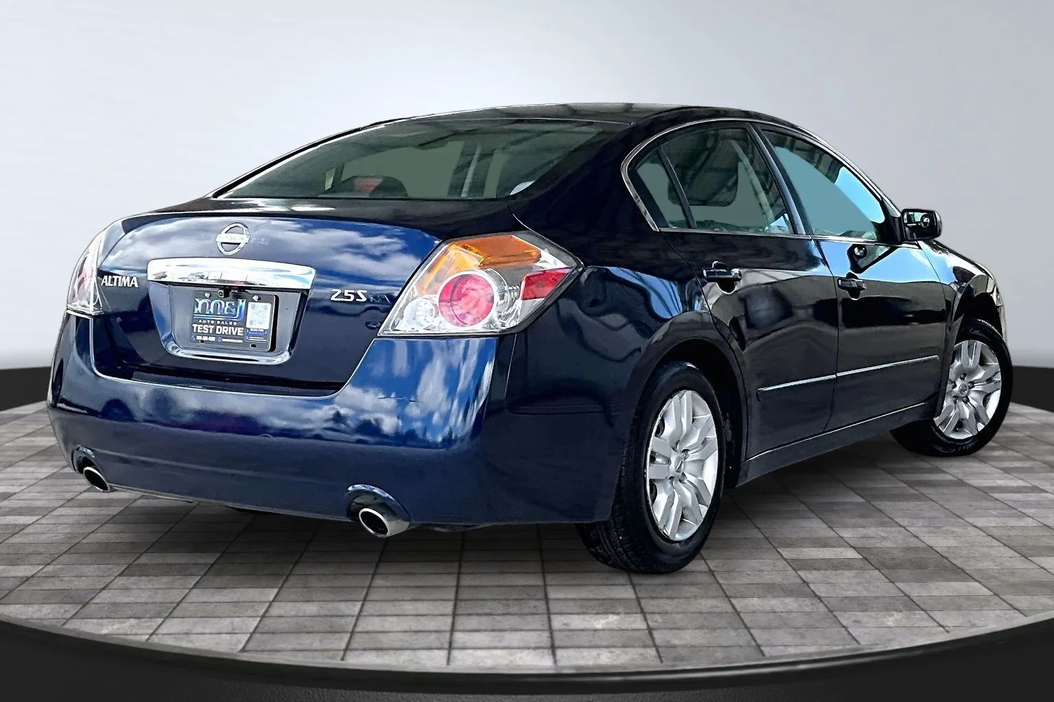 Nissan Altima photo 6