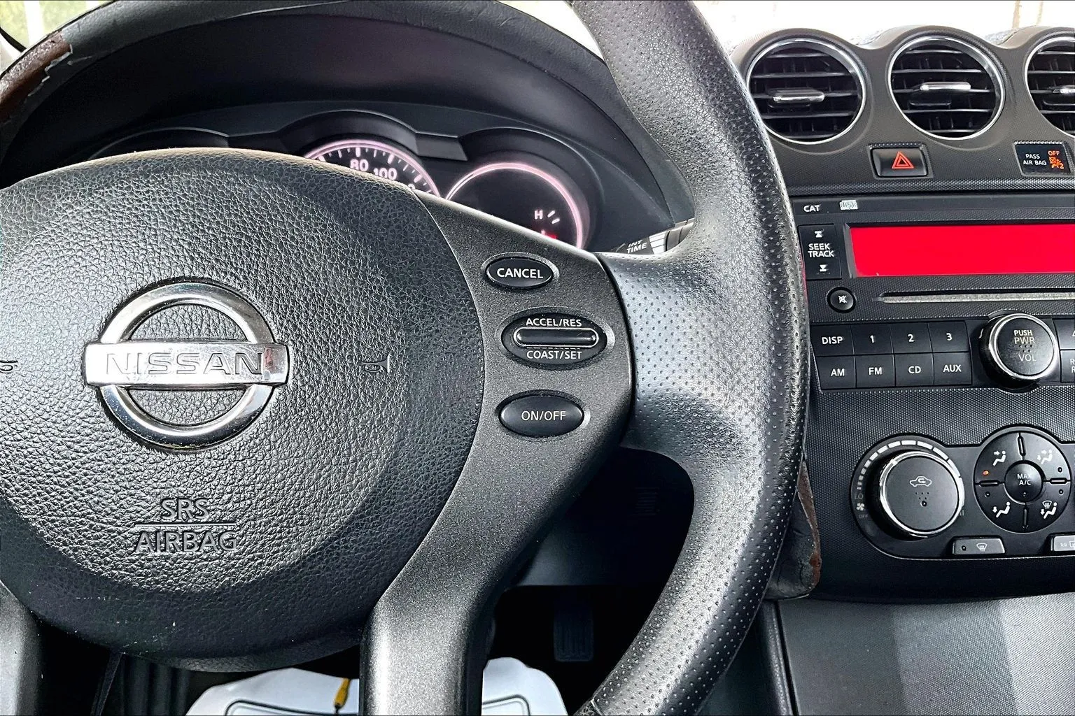 Nissan Altima photo 11