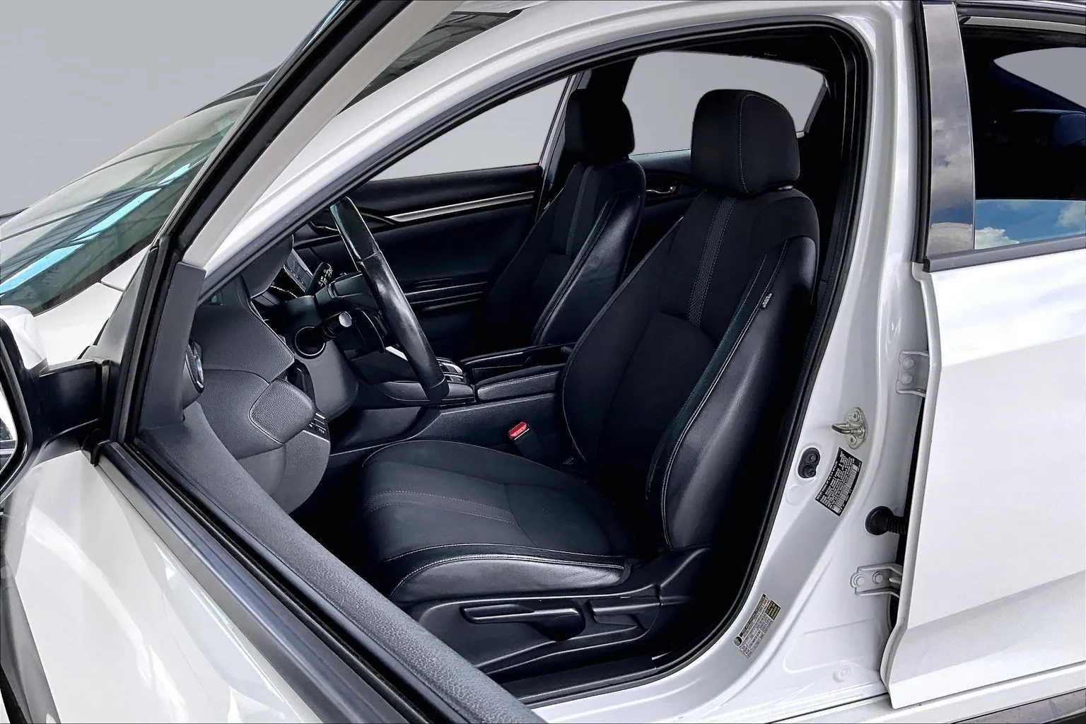 Honda Civic photo 18
