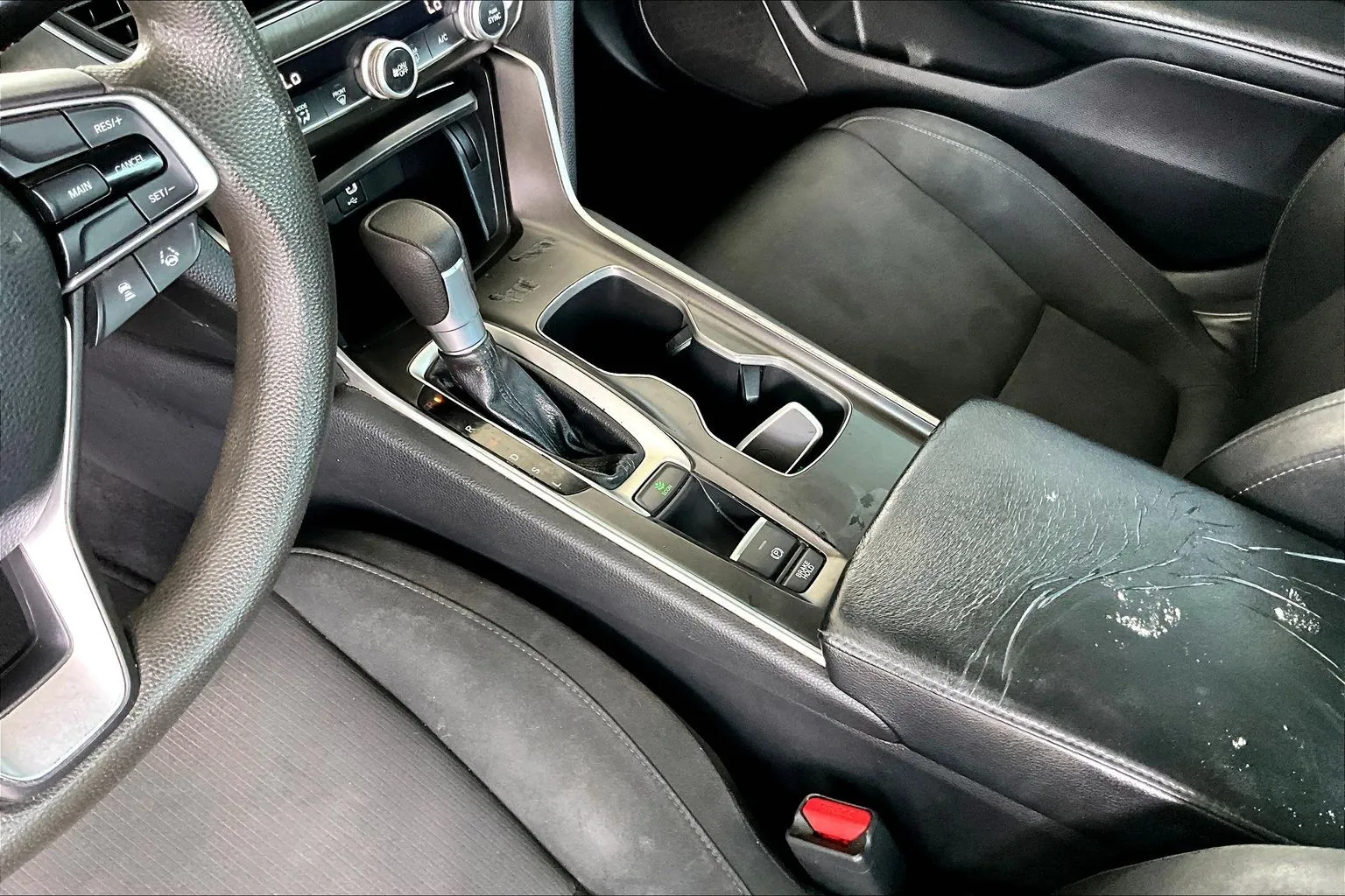 Honda Accord photo 15