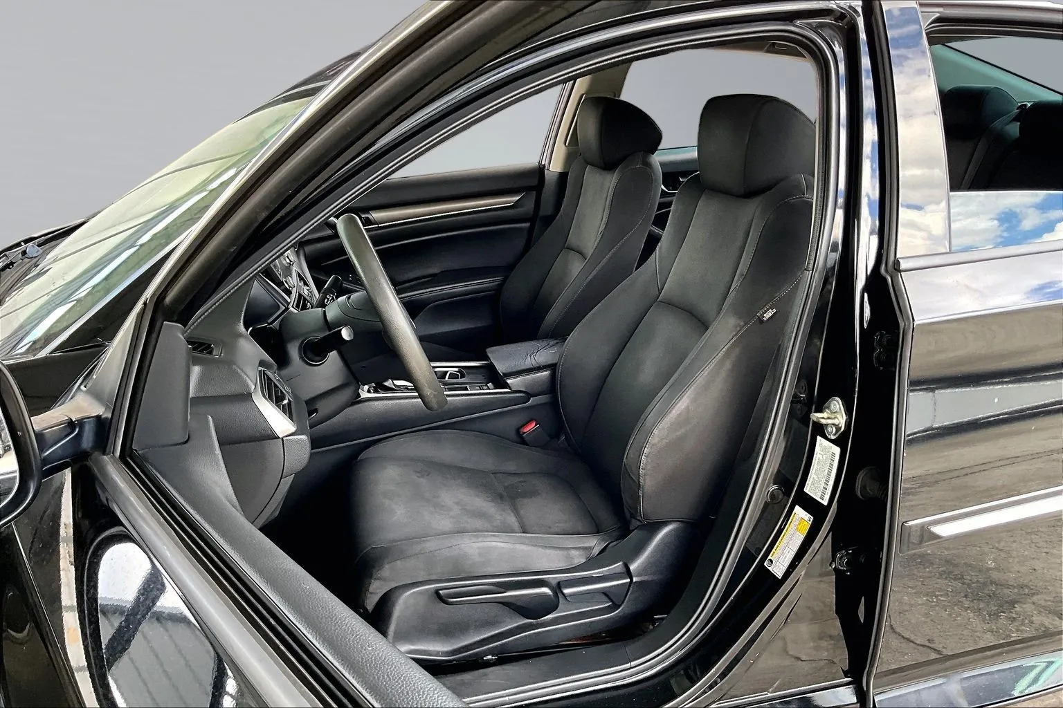 Honda Accord photo 18