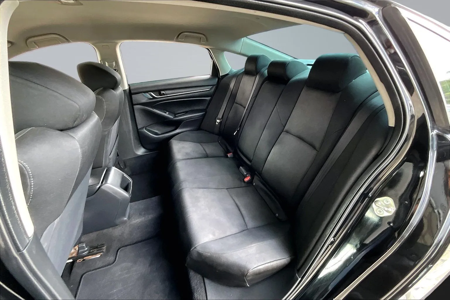 Honda Accord photo 19