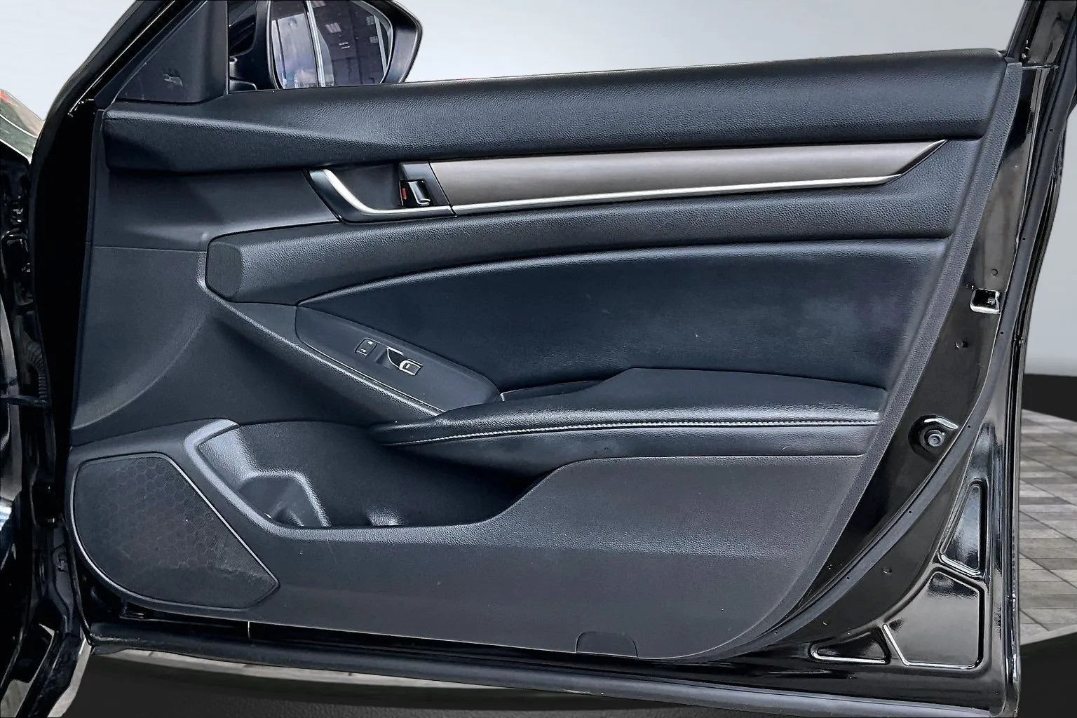 Honda Accord photo 24