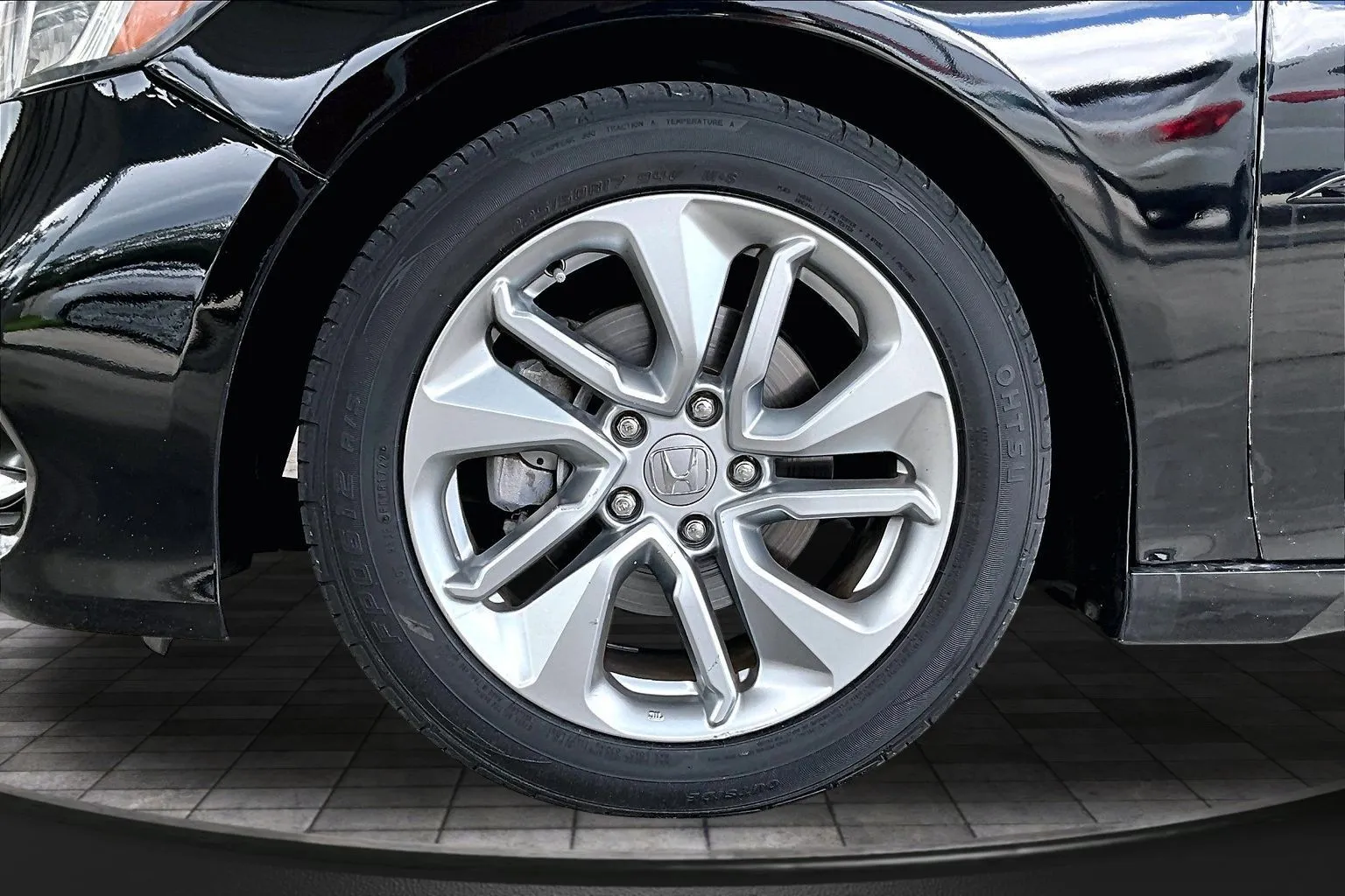 Honda Accord photo 30