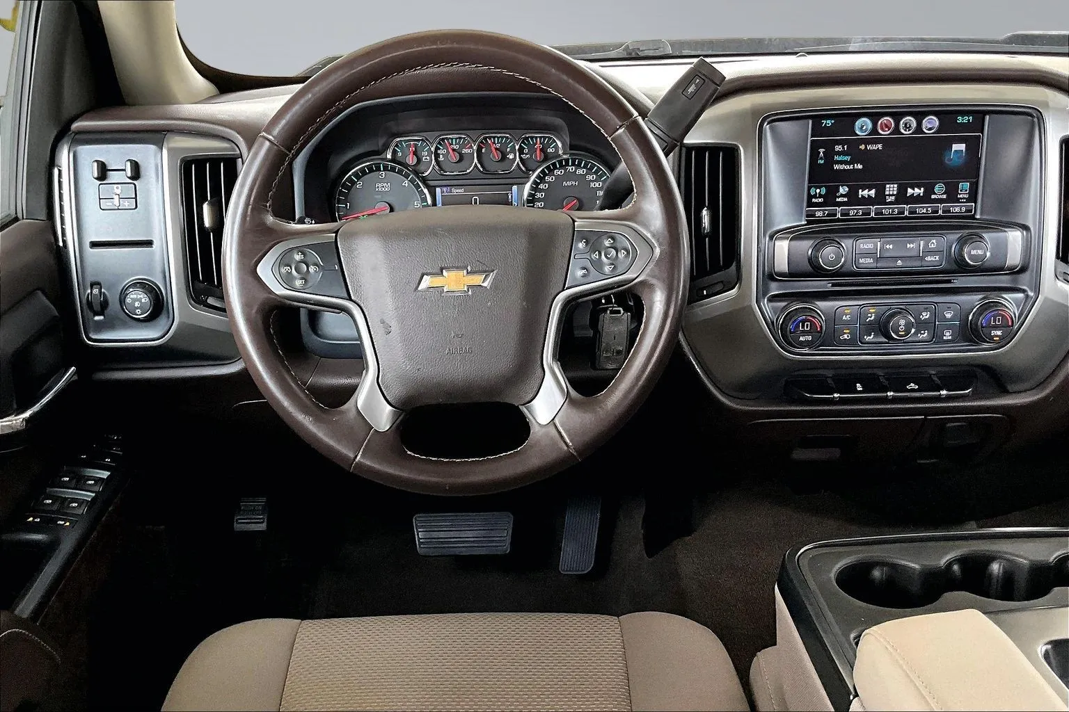 Chevrolet Silverado photo 9