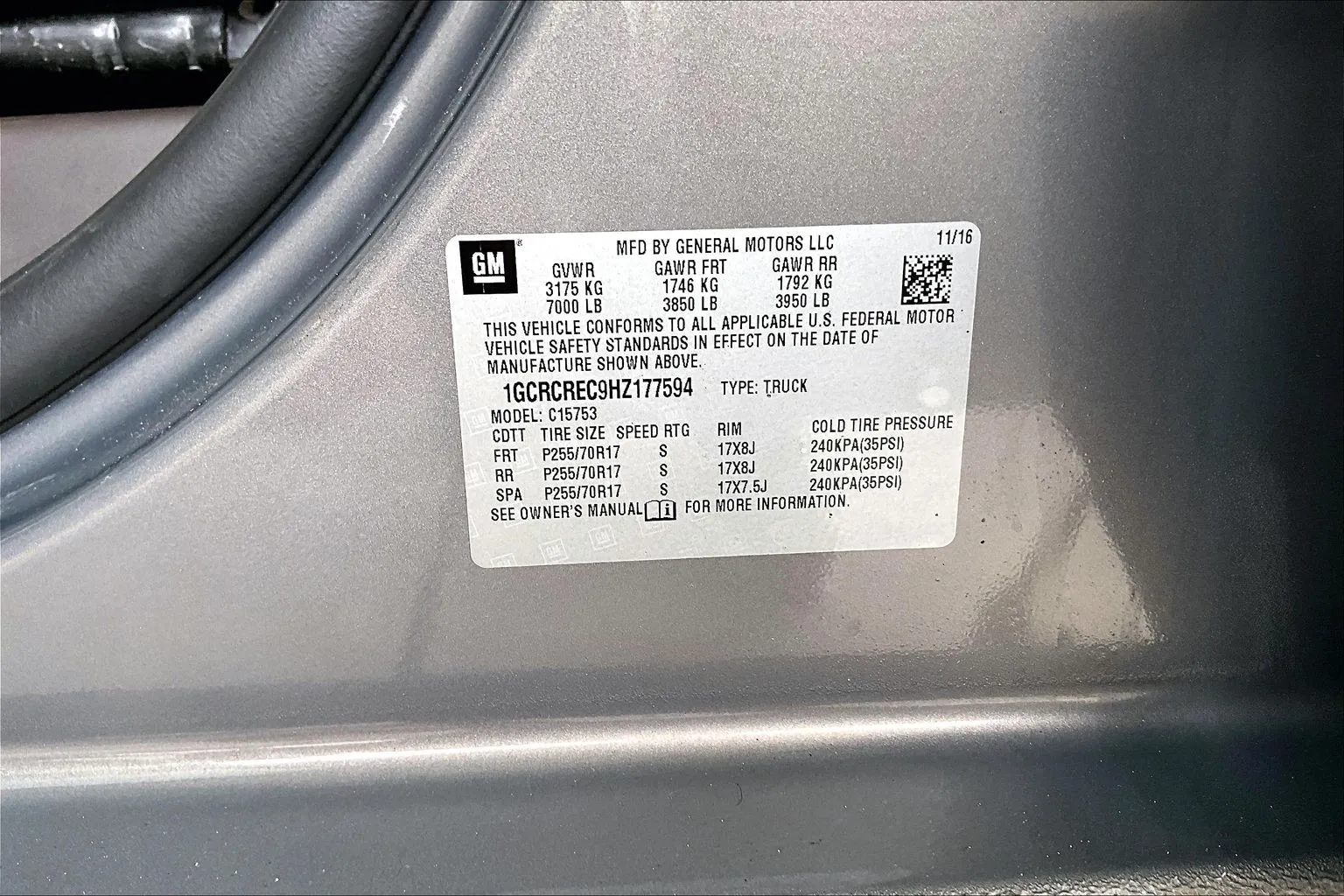 Chevrolet Silverado photo 17