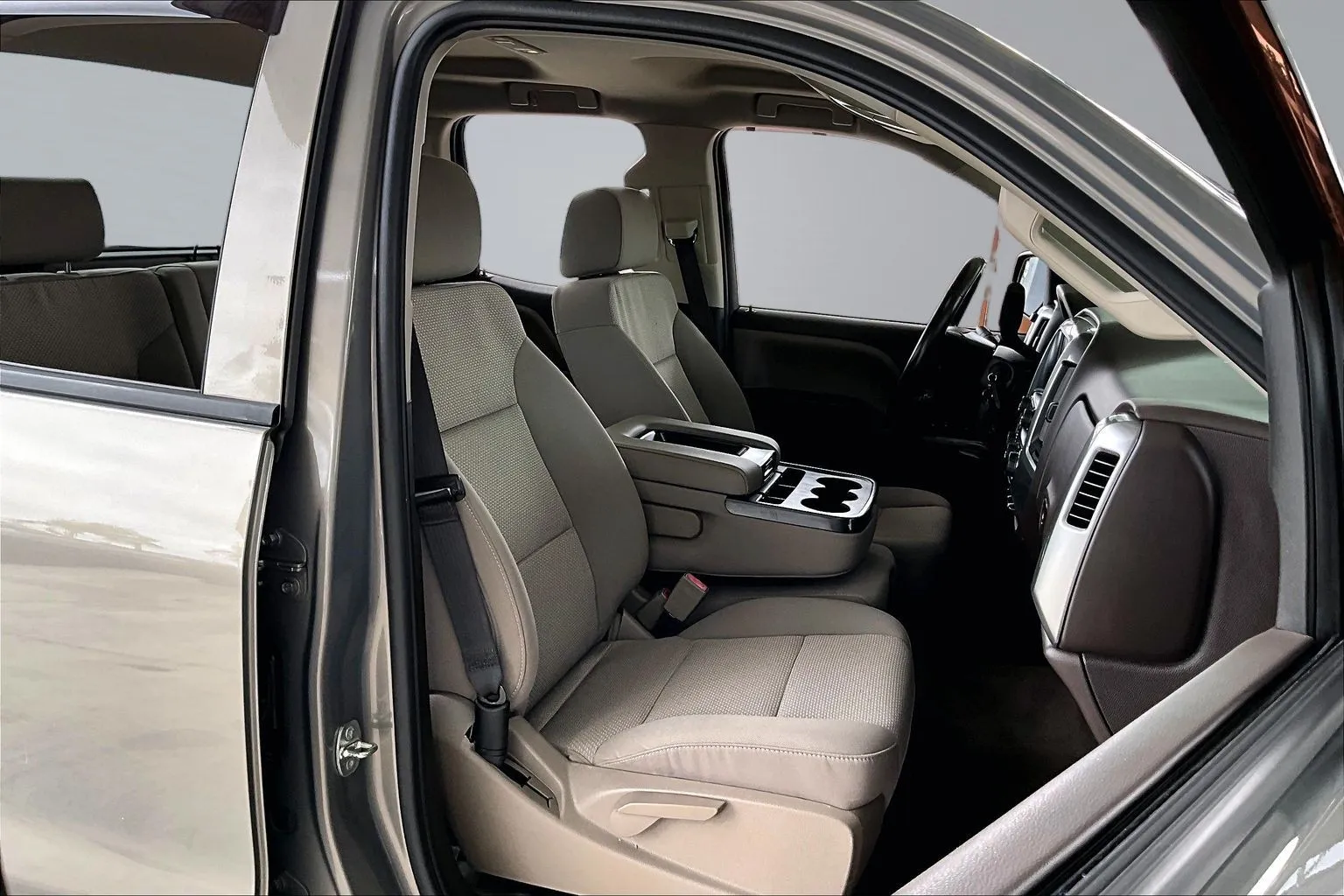 Chevrolet Silverado photo 26