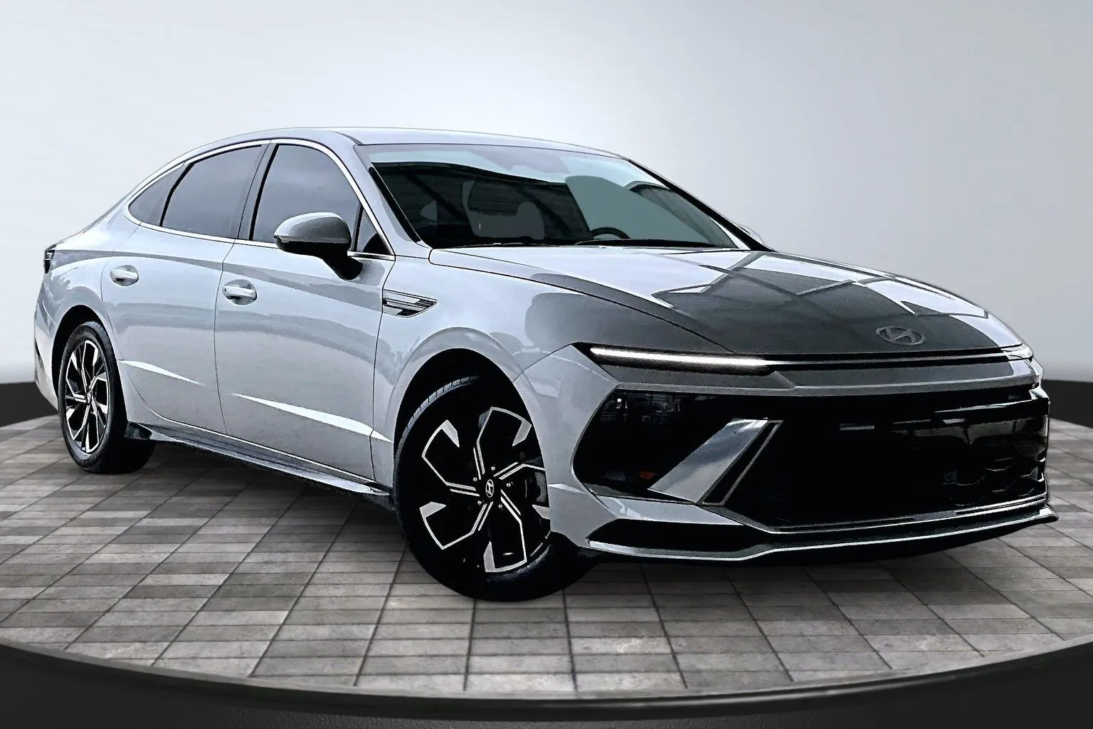 Hyundai Sonata photo 3