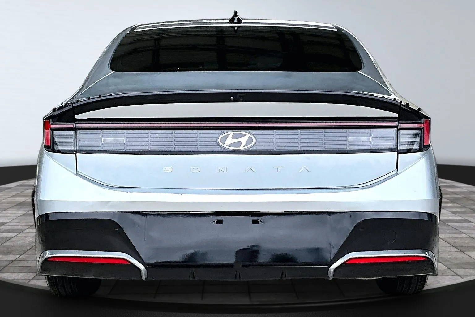 Hyundai Sonata photo 5