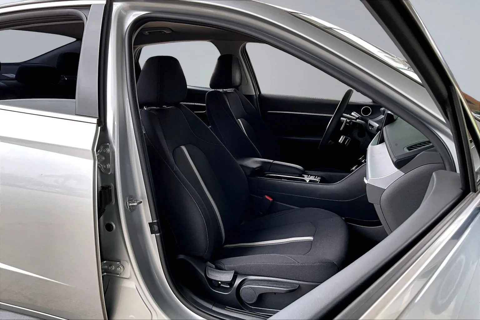 Hyundai Sonata photo 25