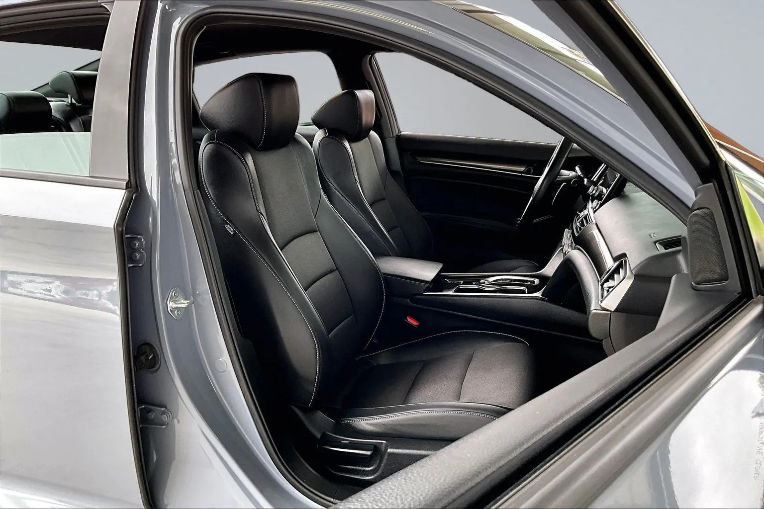 Honda Accord photo 25