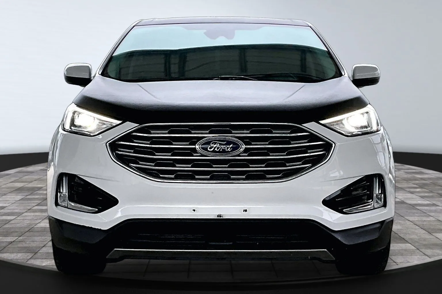 Ford Edge photo 2