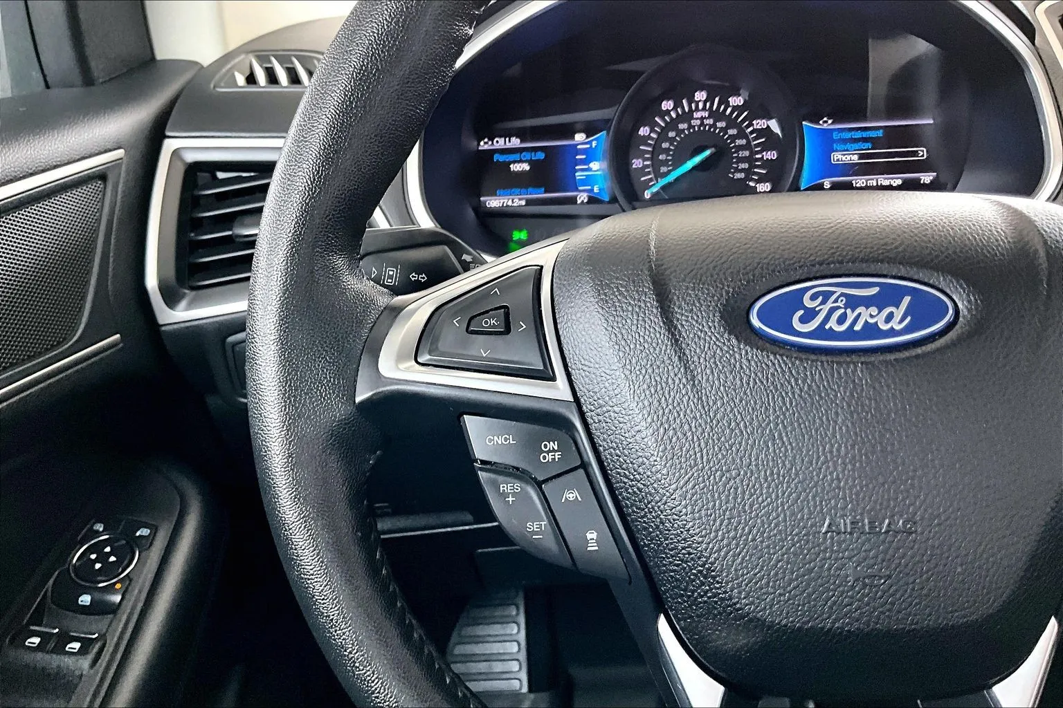 Ford Edge photo 10