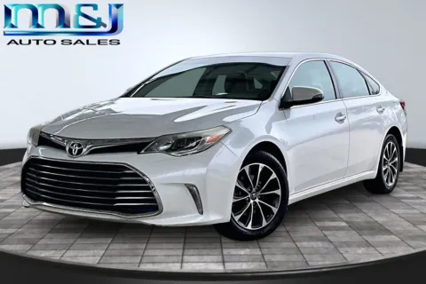 White 2016 Toyota Avalon for sale in Jacksonville, FL