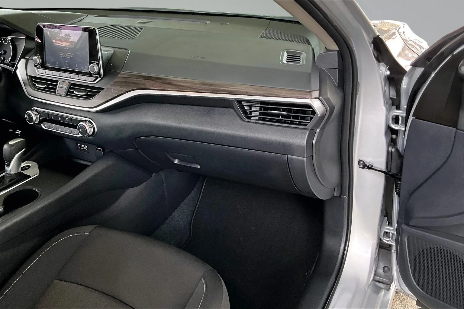 Nissan Altima photo 23