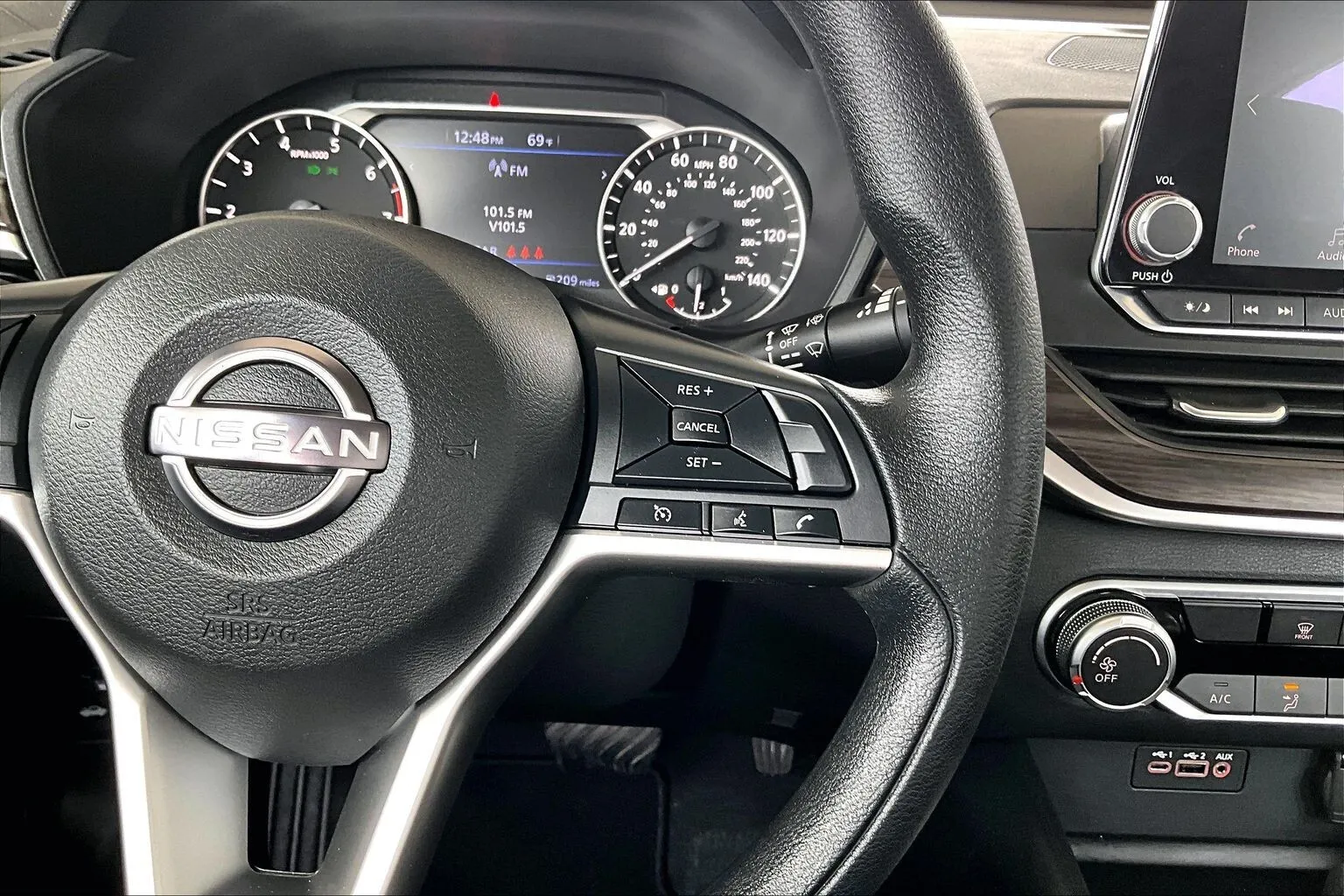 Nissan Altima photo 11