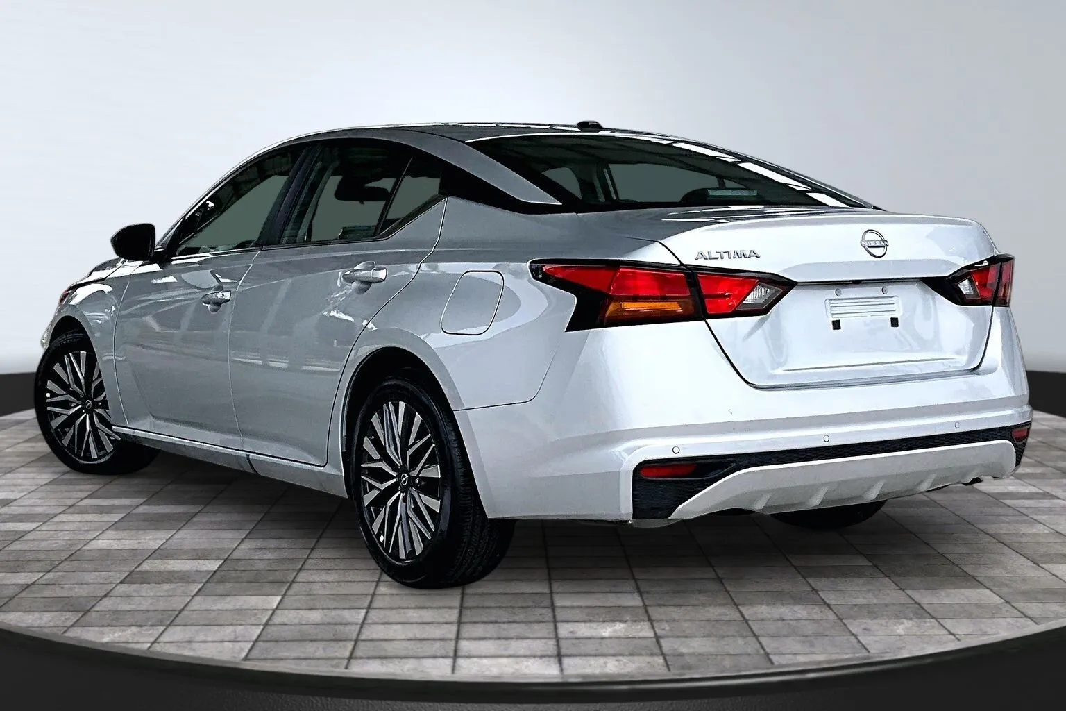 Nissan Altima photo 6