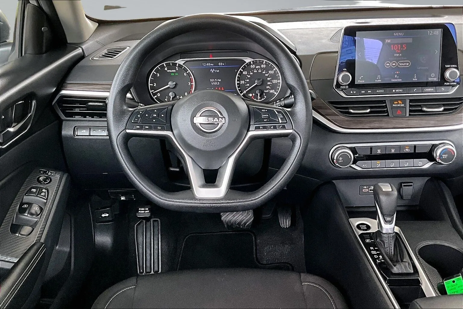 Nissan Altima photo 8