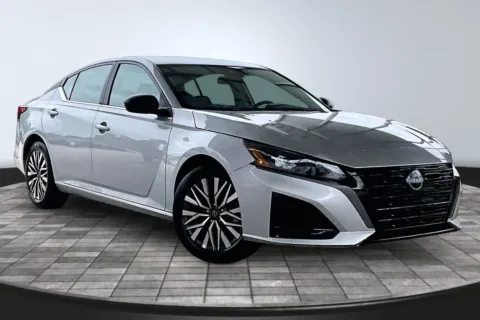 More photos of 2026 Nissan Altima 2.5 SV at M&J Auto Sales and Service, FL
