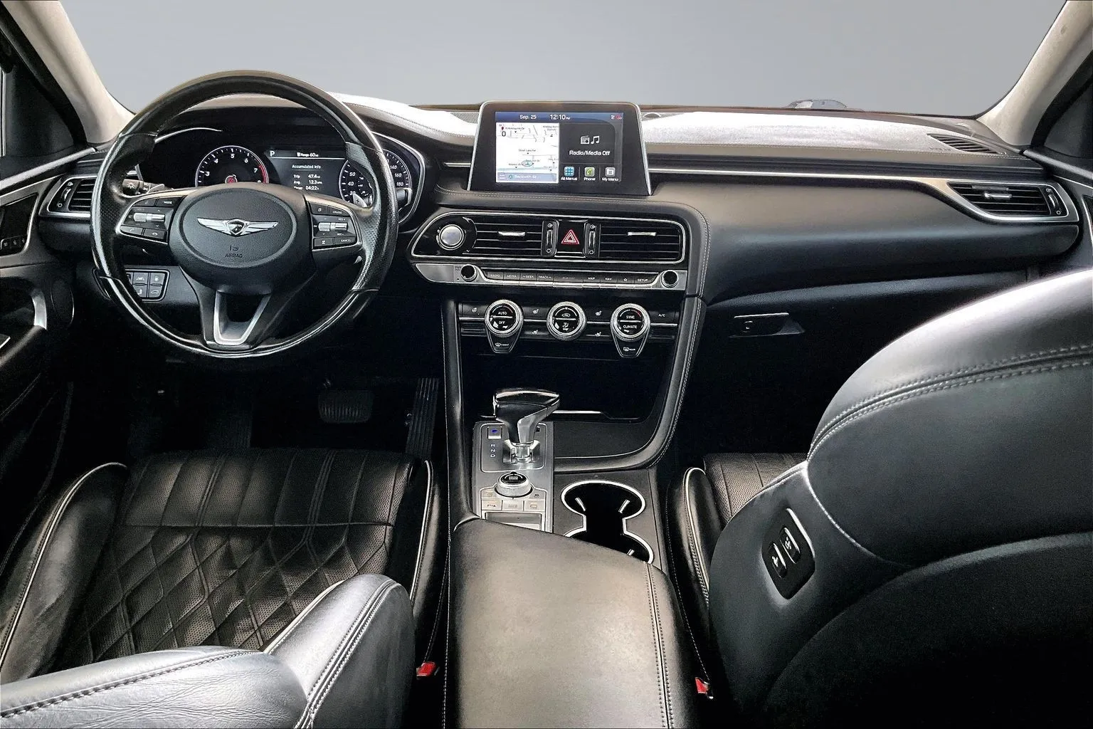 Genesis G70 photo 7