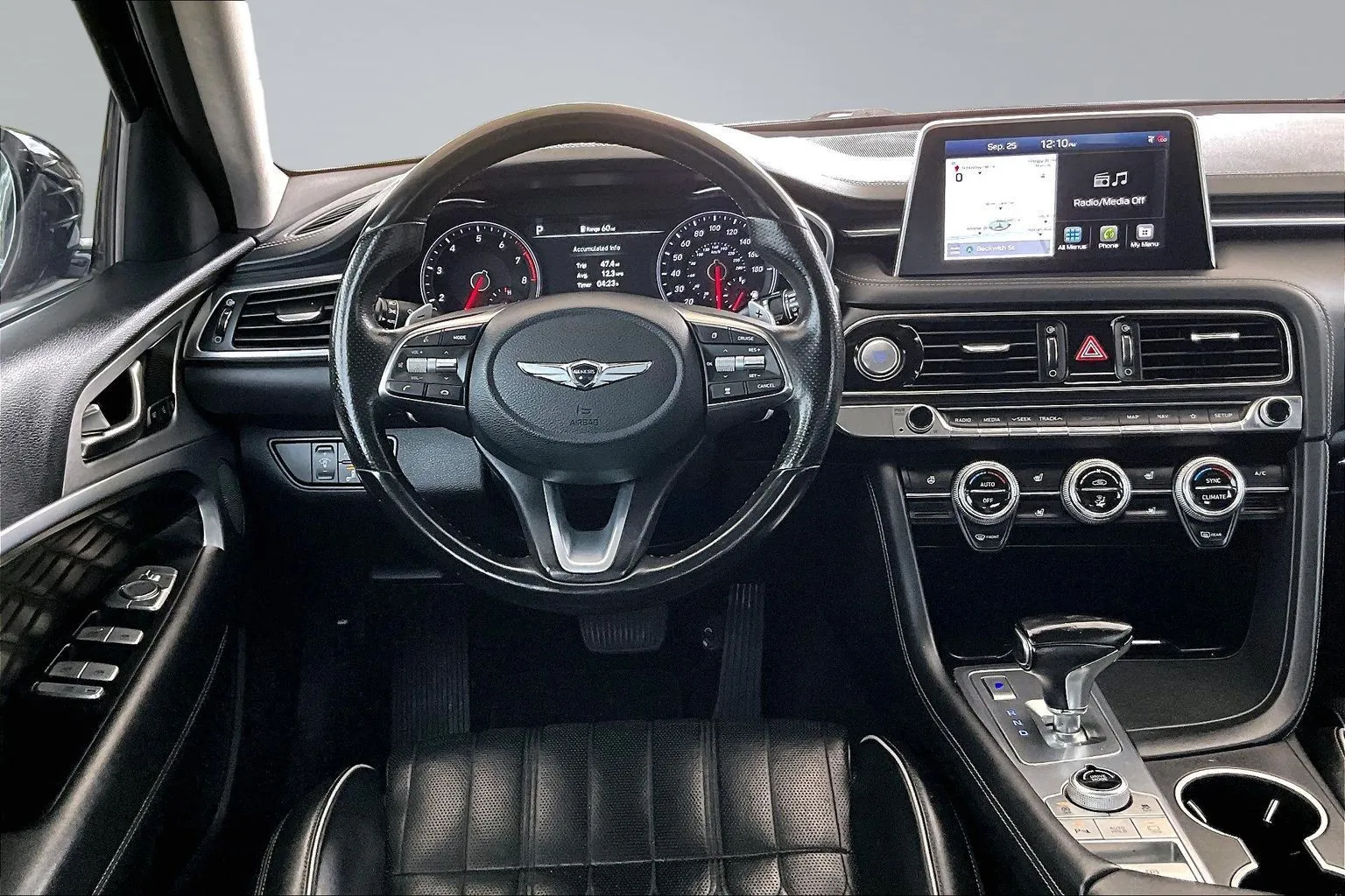 Genesis G70 photo 8