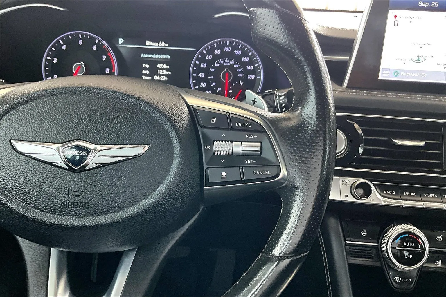 Genesis G70 photo 11