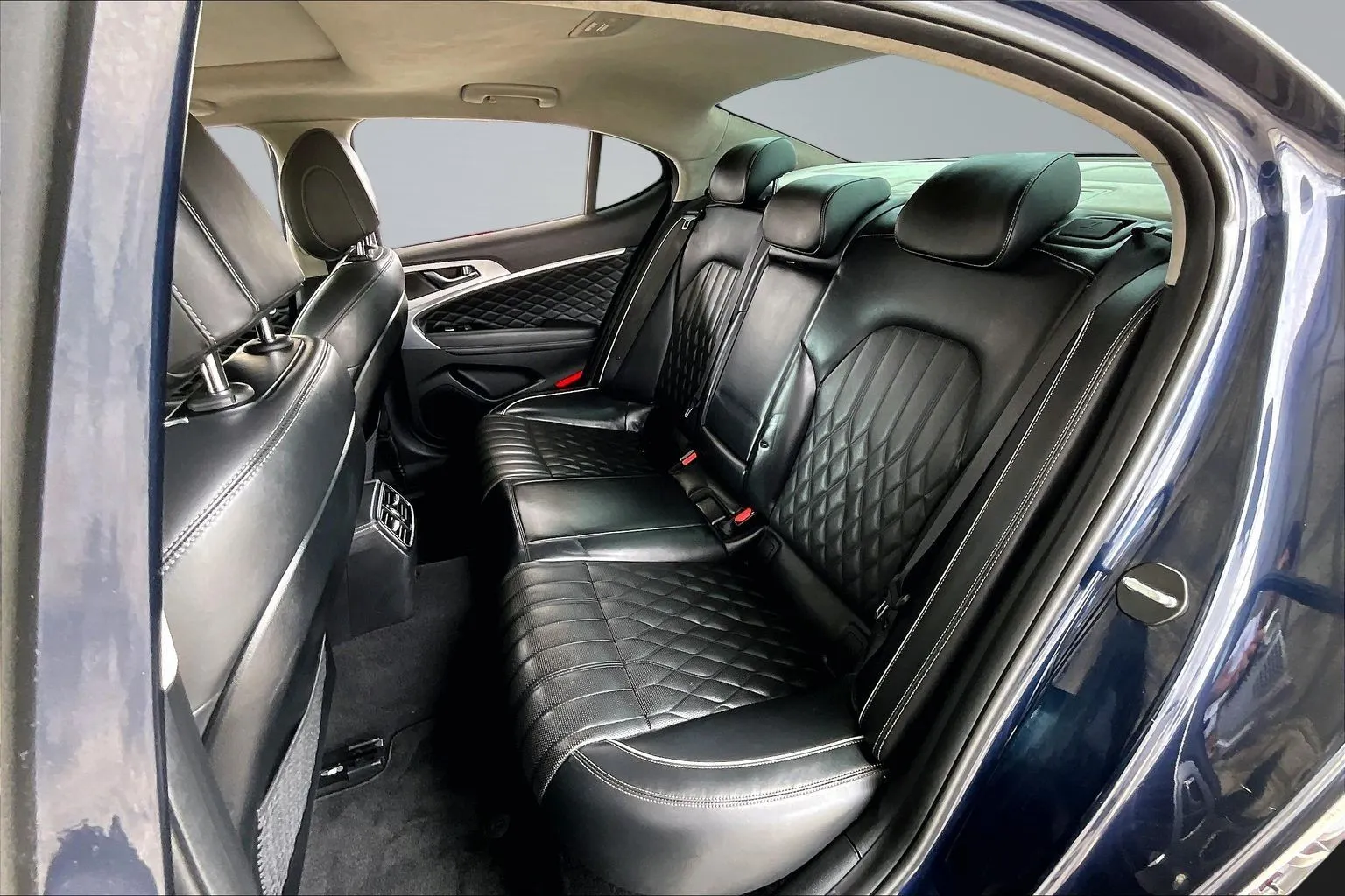 Genesis G70 photo 19