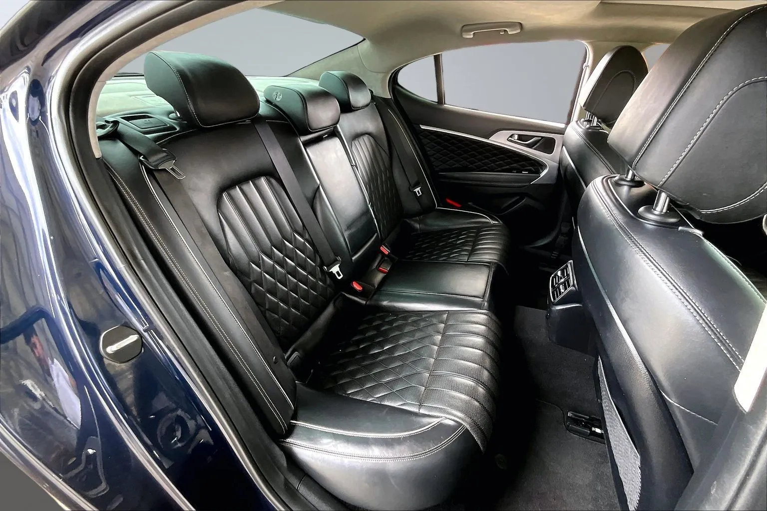 Genesis G70 photo 22