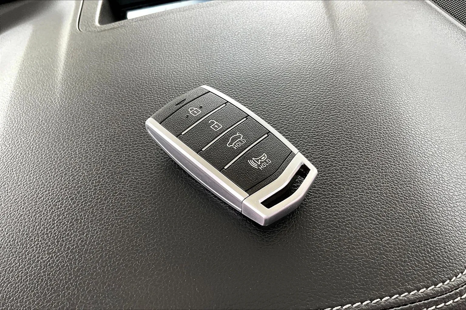 Genesis G70 photo 32