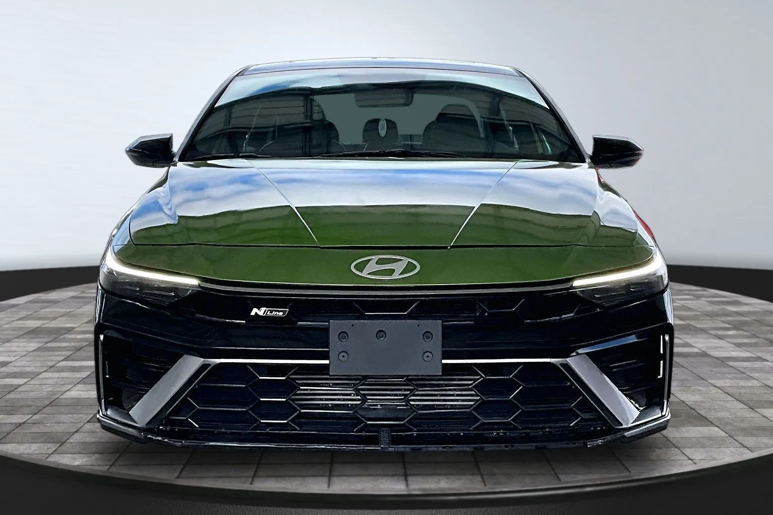 Hyundai Elantra photo 2