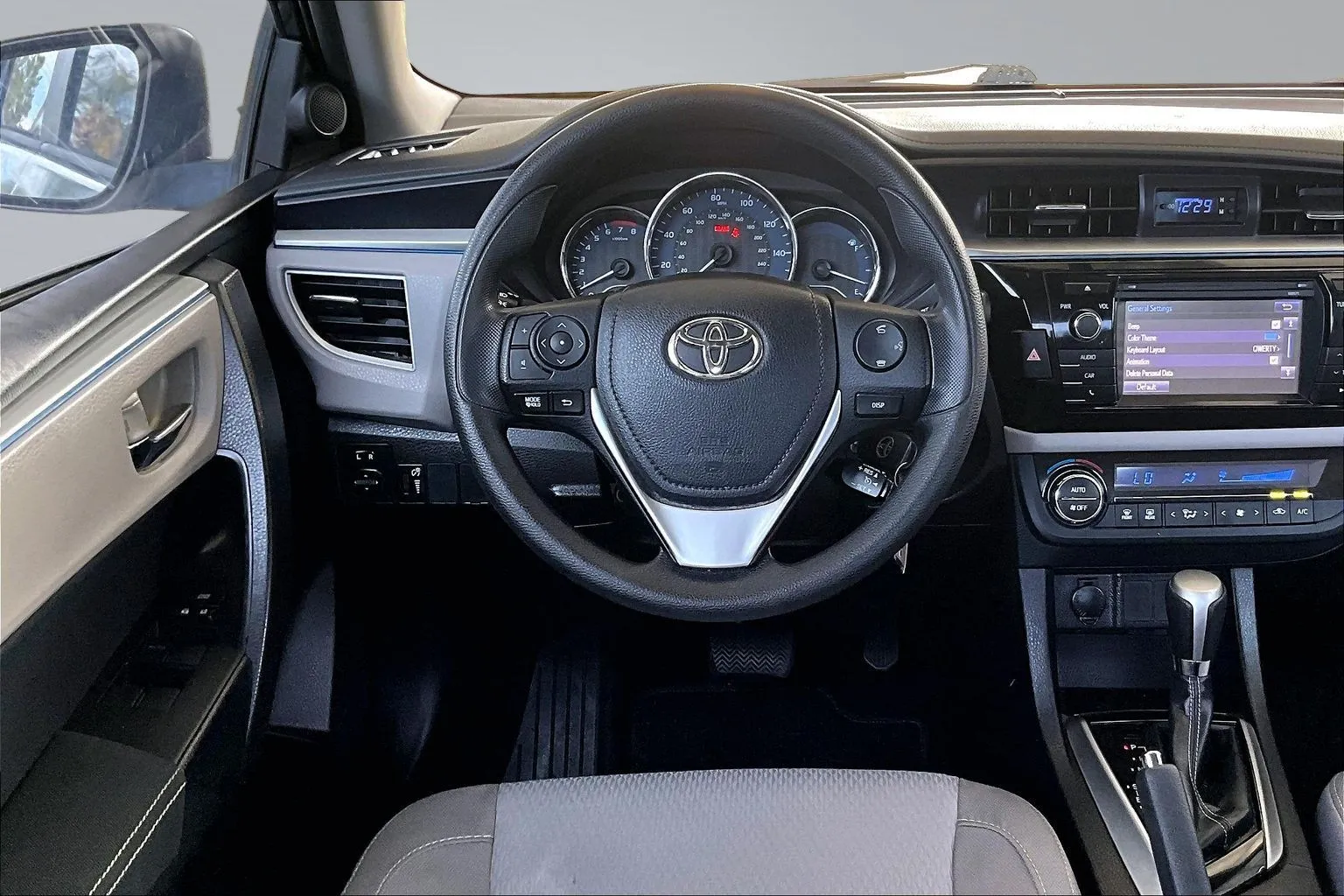 Toyota Corolla photo 8