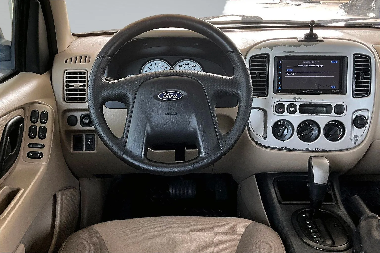 Ford Escape photo 8