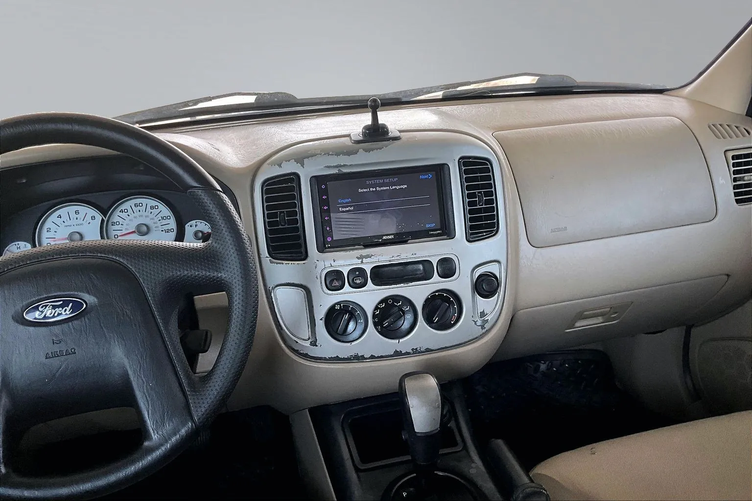 Ford Escape photo 9