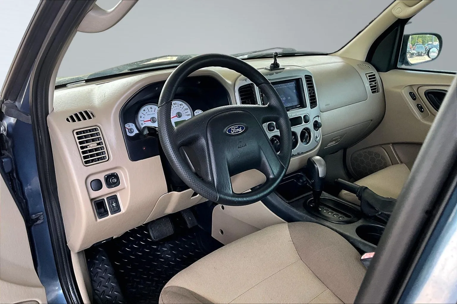 Ford Escape photo 14