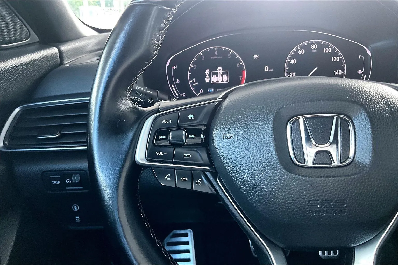 Honda Accord photo 10