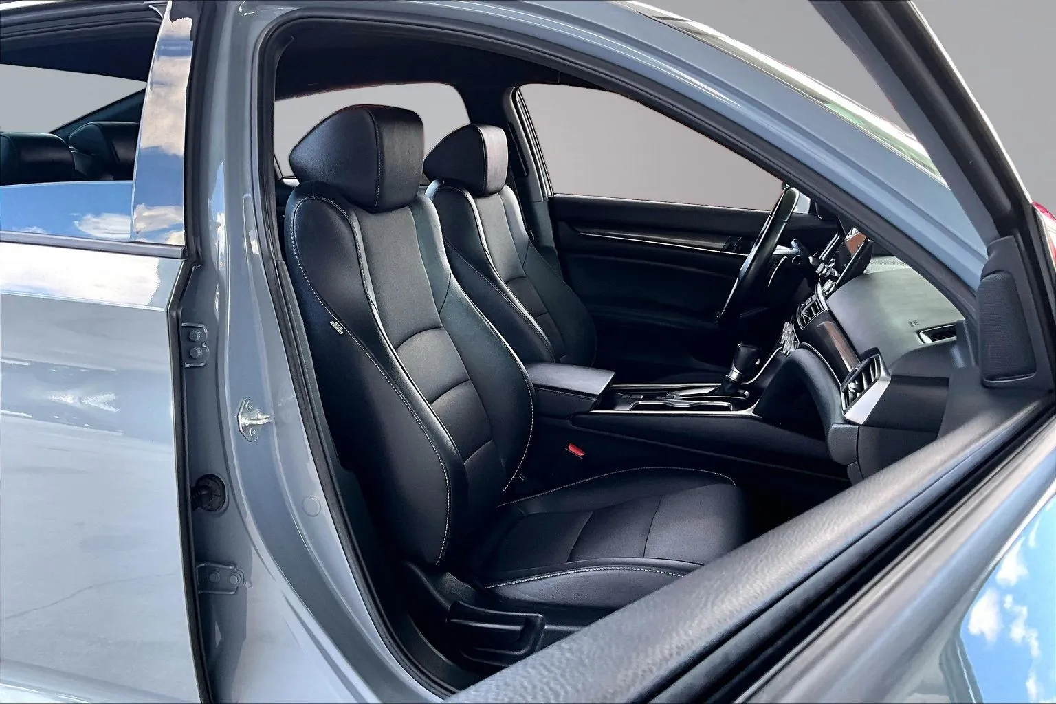 Honda Accord photo 25