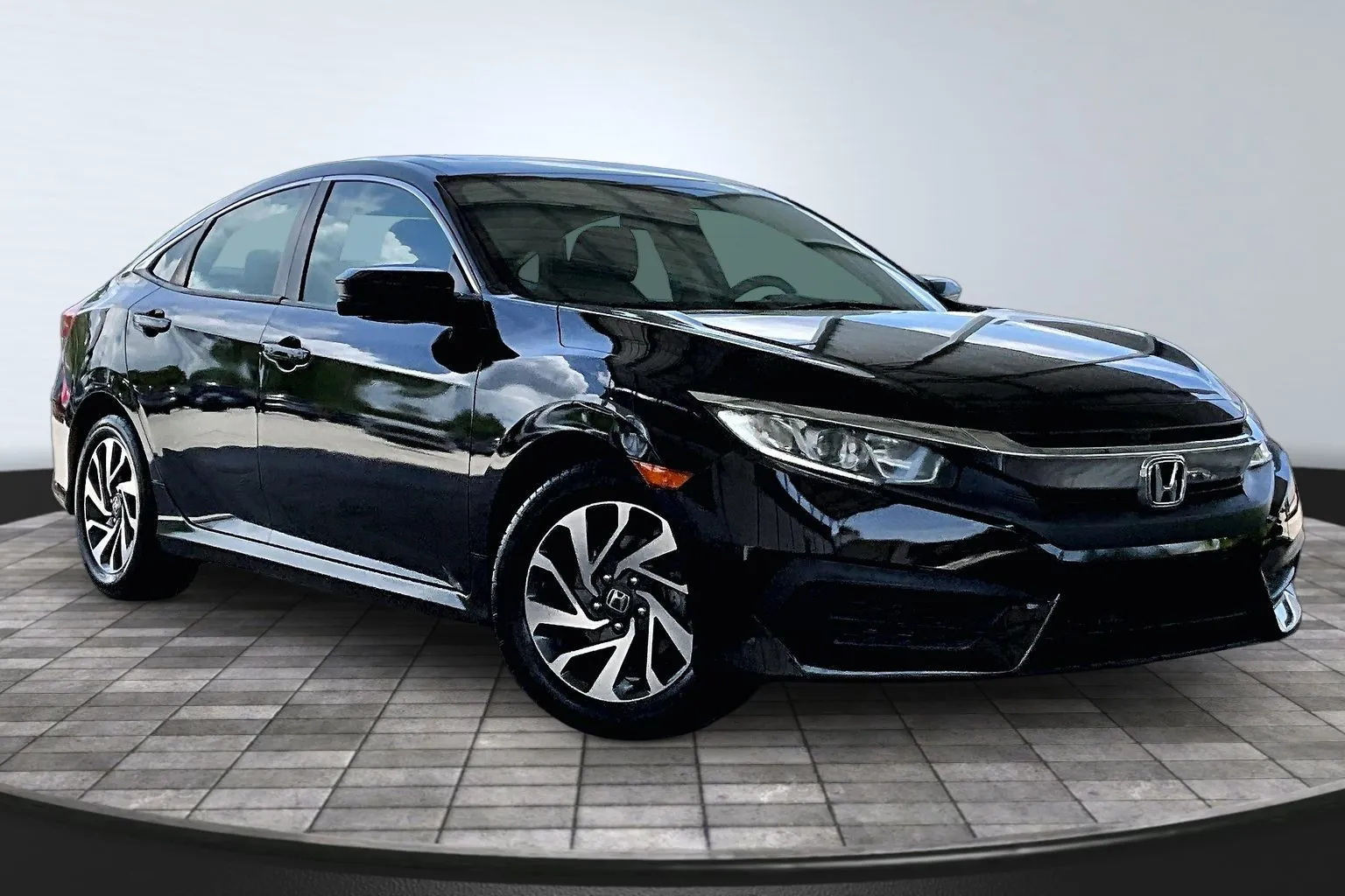 Honda Civic photo 3