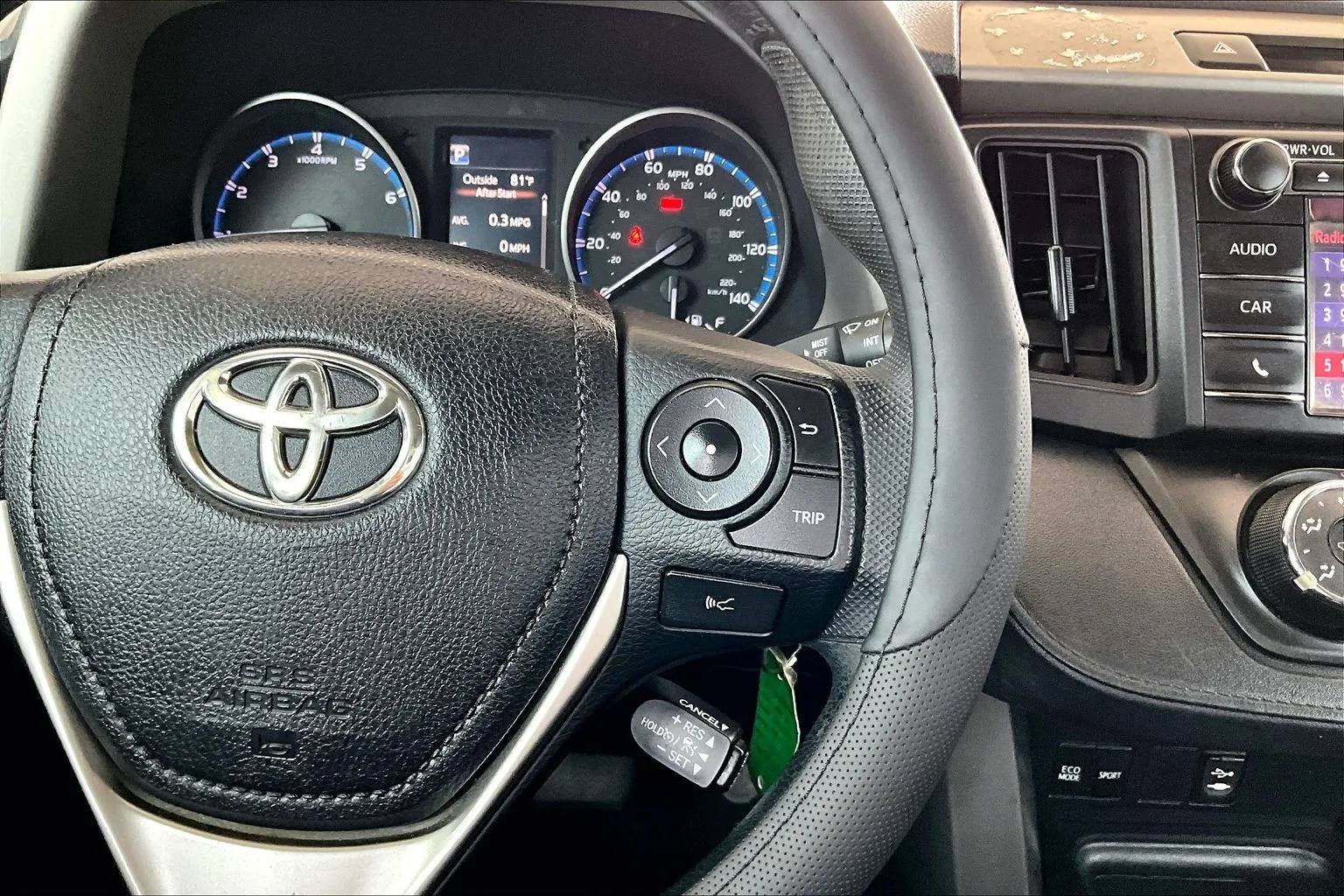 Toyota RAV4 photo 11