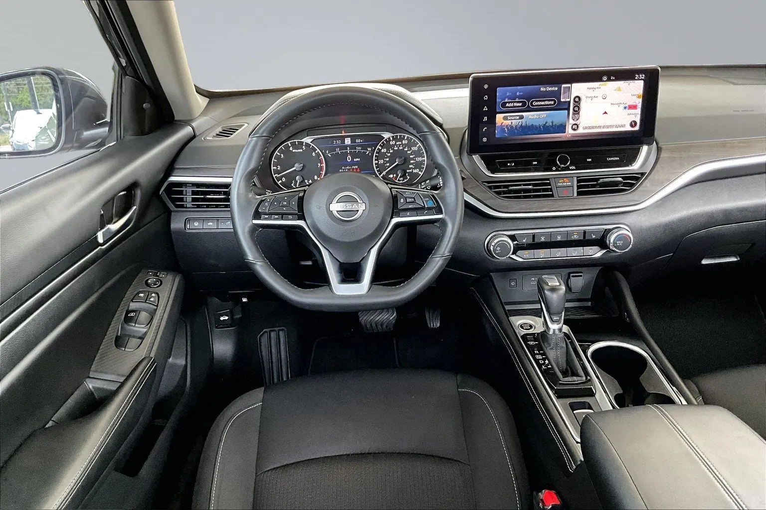 Nissan Altima photo 8