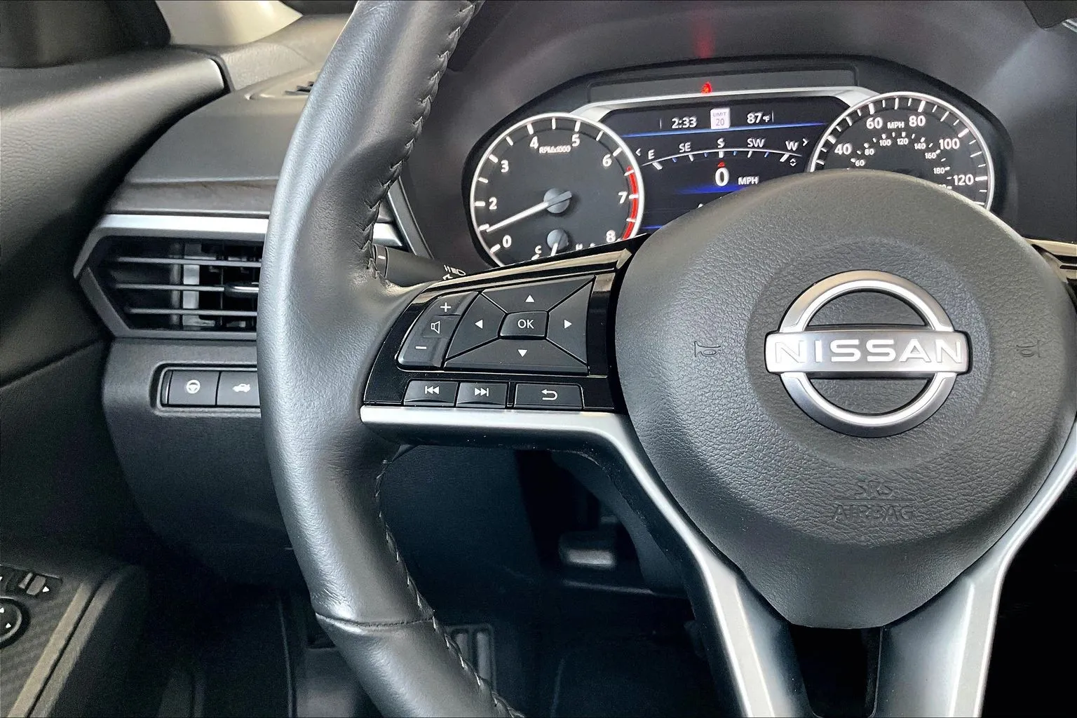 Nissan Altima photo 10