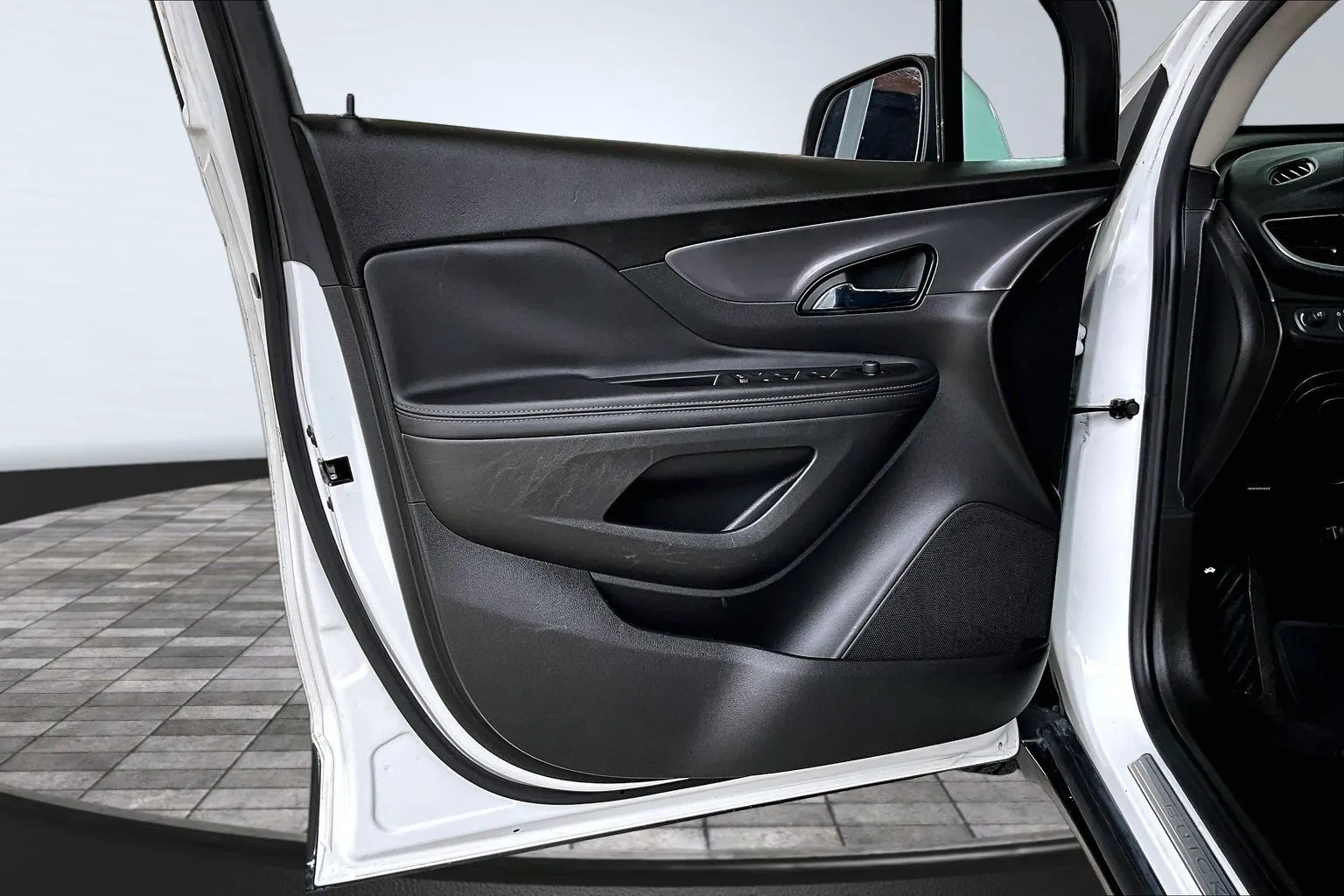 Buick Encore photo 17