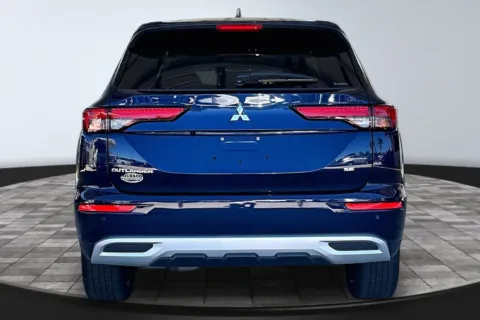 More photos of 2024 Mitsubishi Outlander SE at M&J Auto Sales and Service, FL