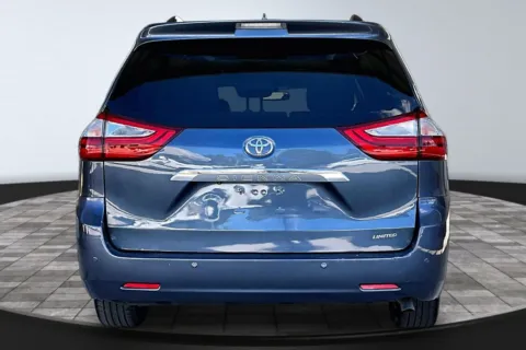 More photos of 2015 Toyota Sienna at M&J Auto Sales and Service, FL