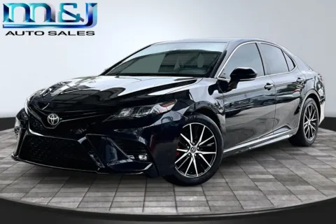 Black 2023 Toyota Camry SE for sale in Jacksonville, FL